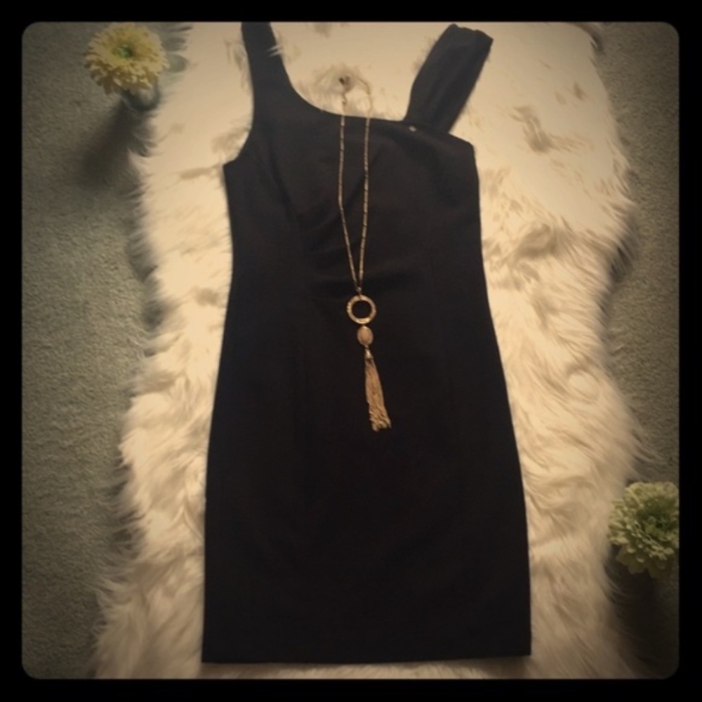 REVERSIBLE Black/Cream Pendant Tassel Necklace